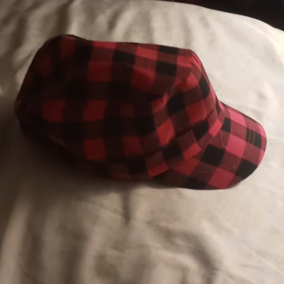 Hat - Picture 3 of 3